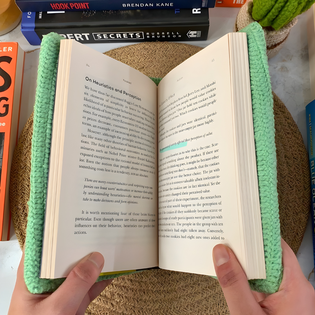 Green Lay's Crochet Book Cover